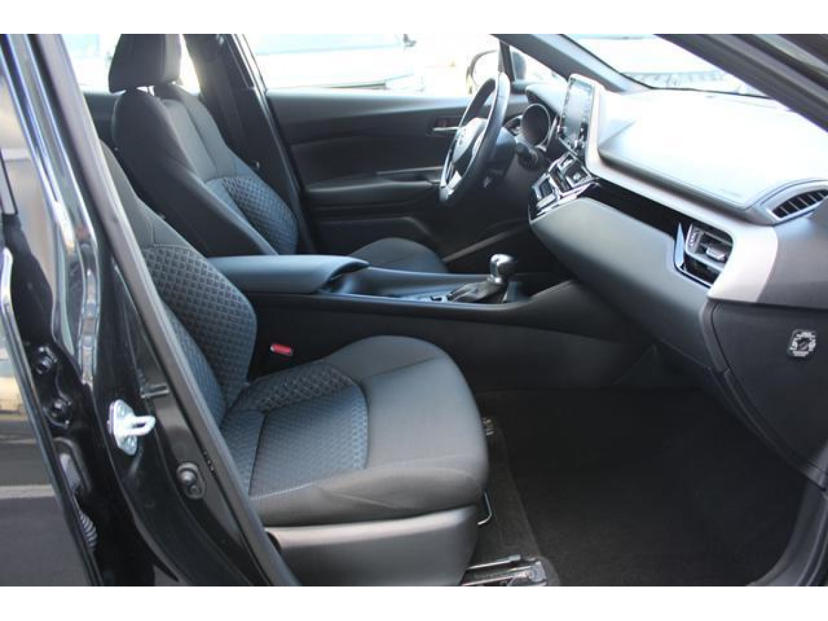 Toyota C-HR 1.8 HYBRID AUT 