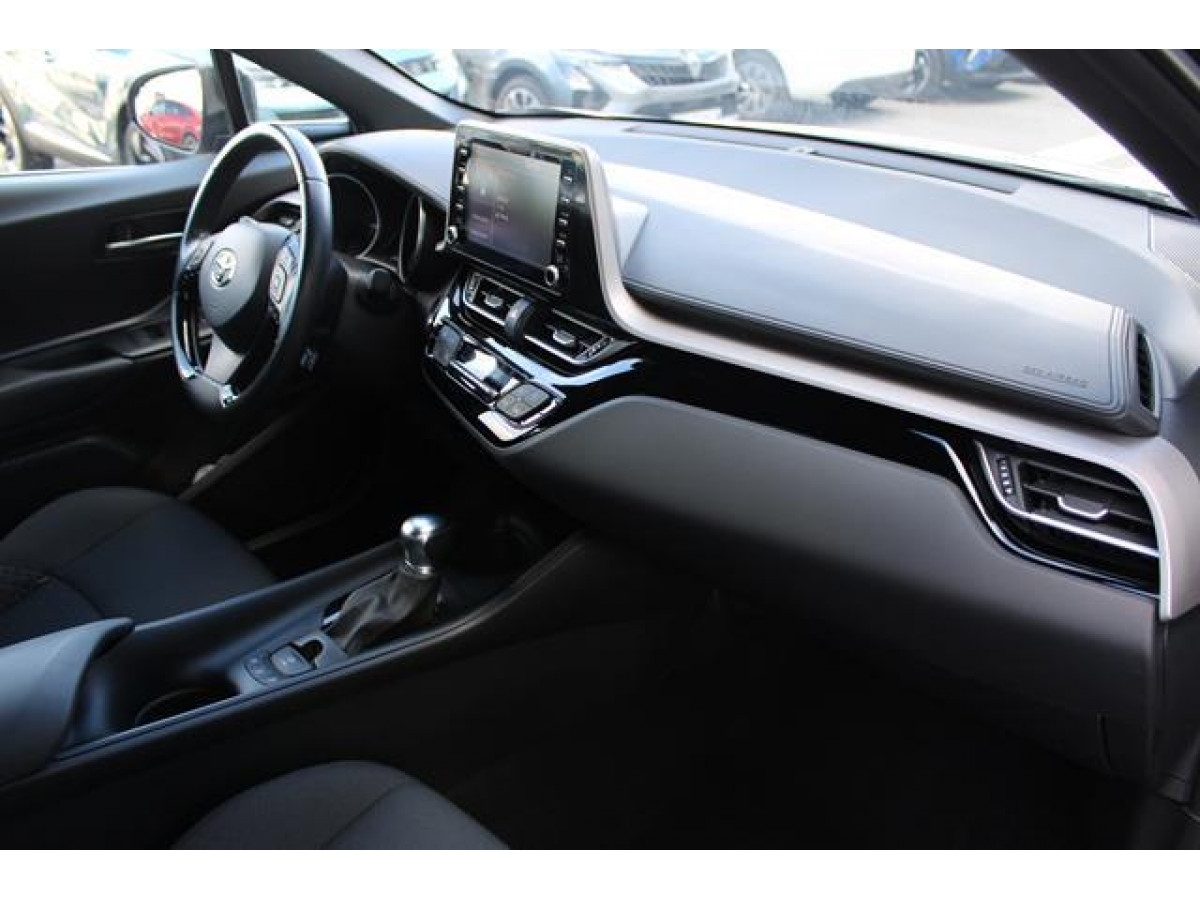 Toyota C-HR 1.8 HYBRID AUT 