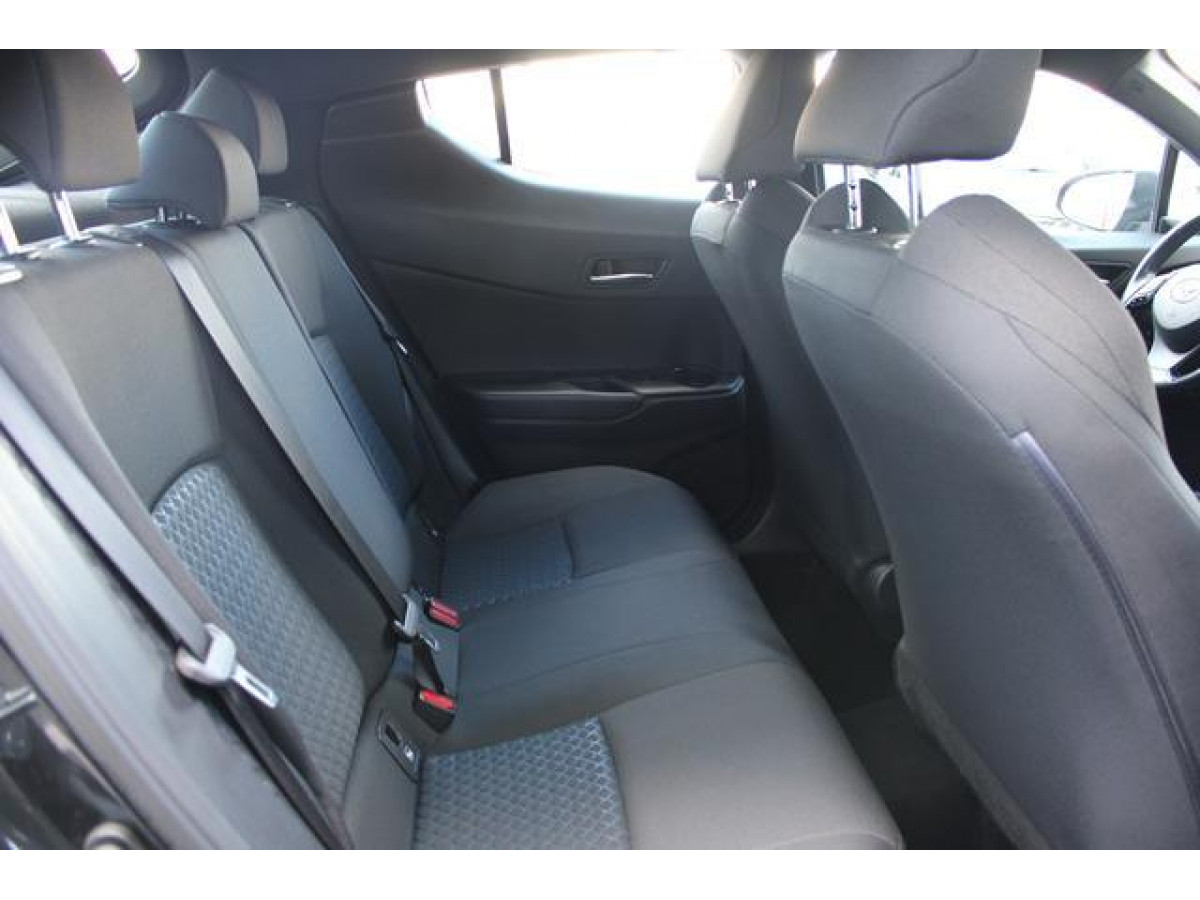 Toyota C-HR 1.8 HYBRID AUT 