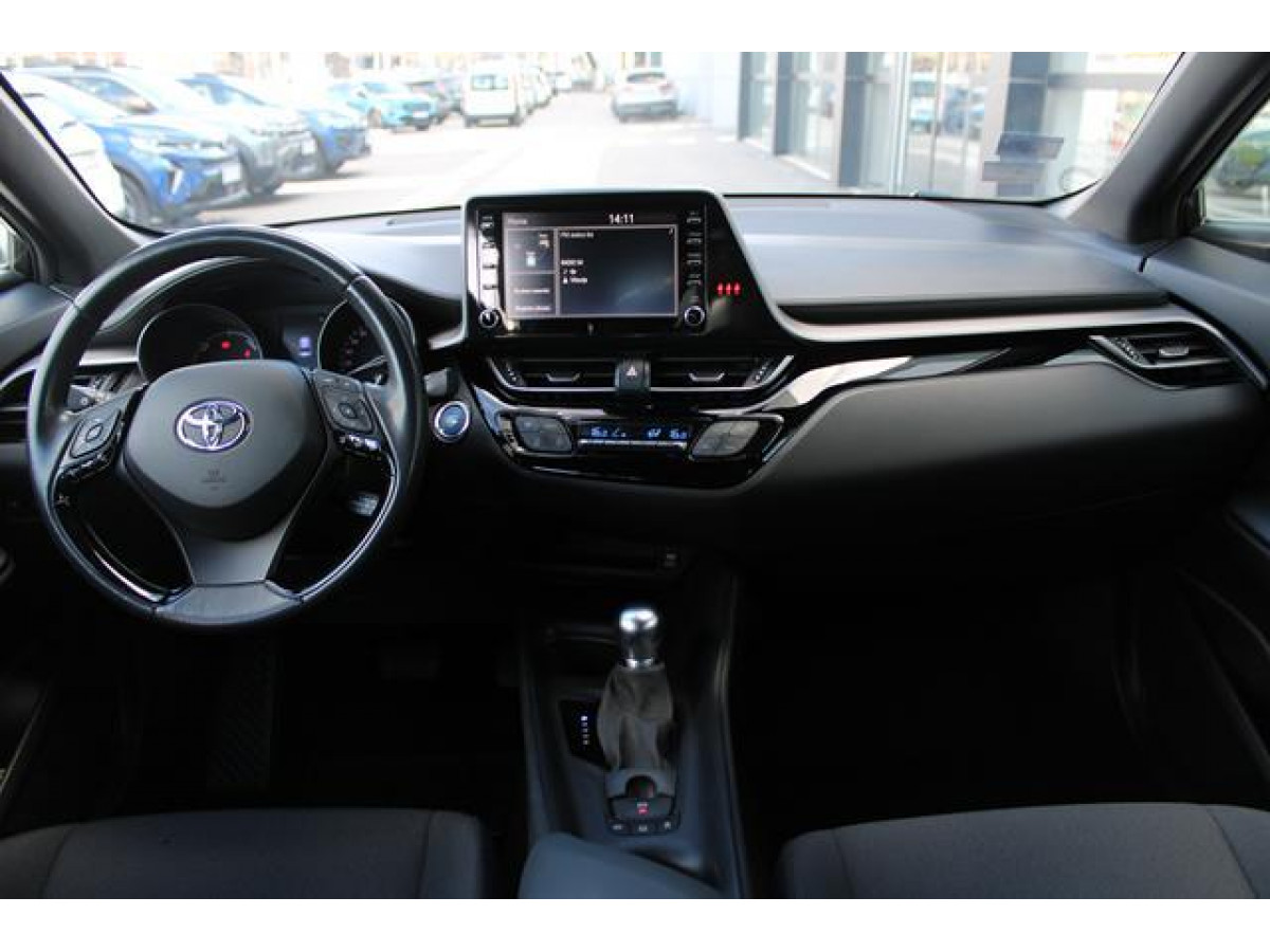 Toyota C-HR 1.8 HYBRID AUT 