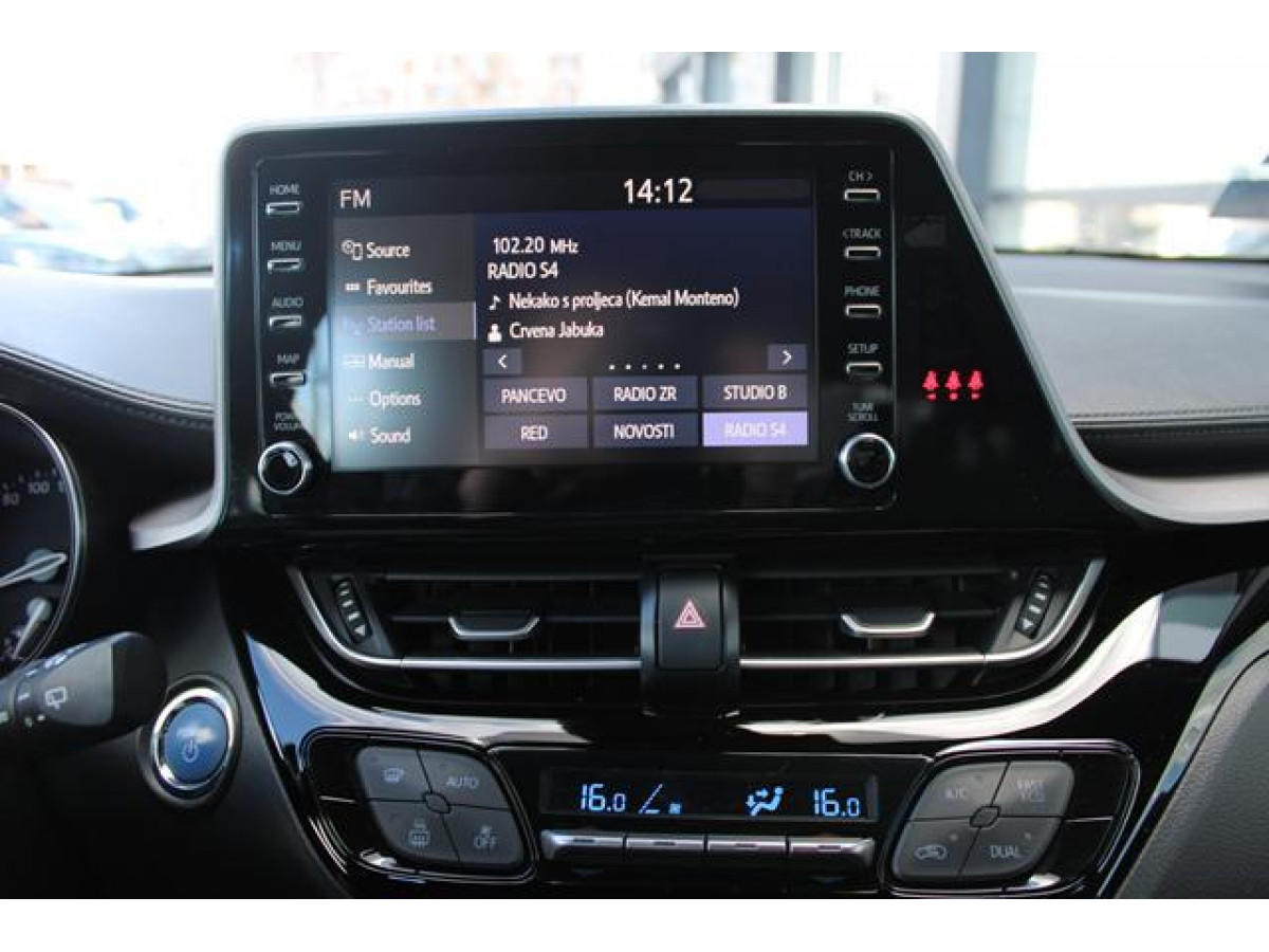 Toyota C-HR 1.8 HYBRID AUT 