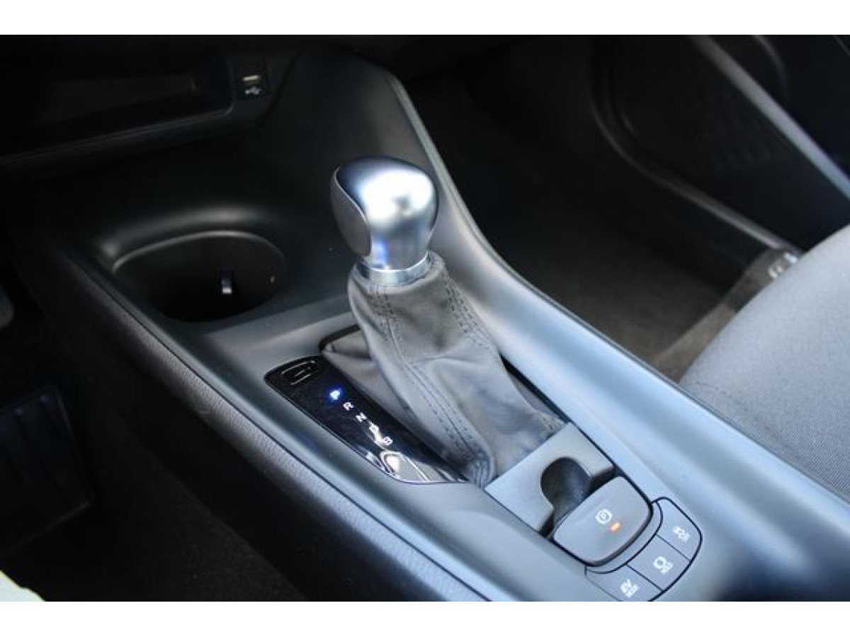 Toyota C-HR 1.8 HYBRID AUT 