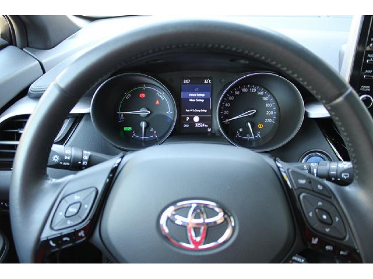 TOYOTA C-HR 1.8 HYBRID 