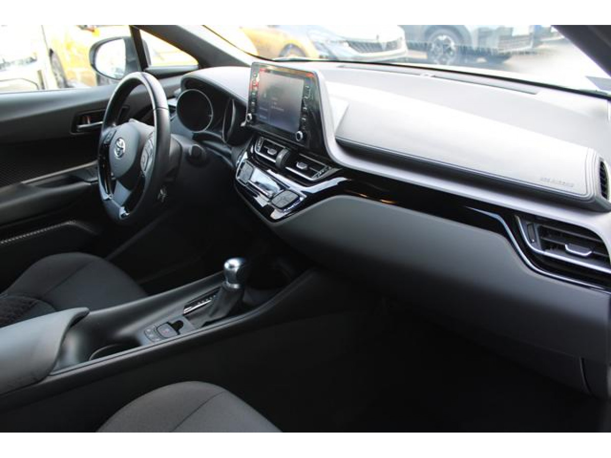 Toyota C-HR 1.8 HYBRID AUT 