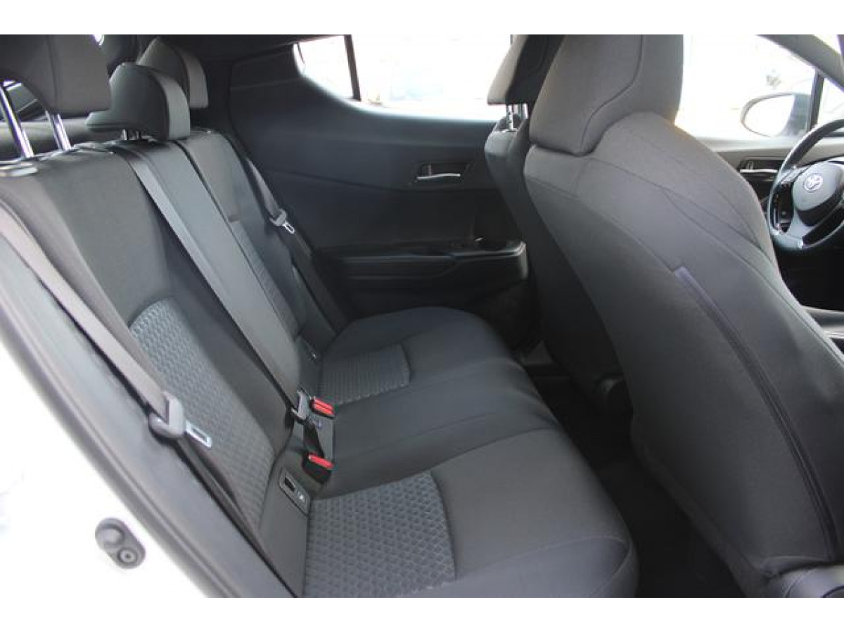 Toyota C-HR 1.8 HYBRID AUT 