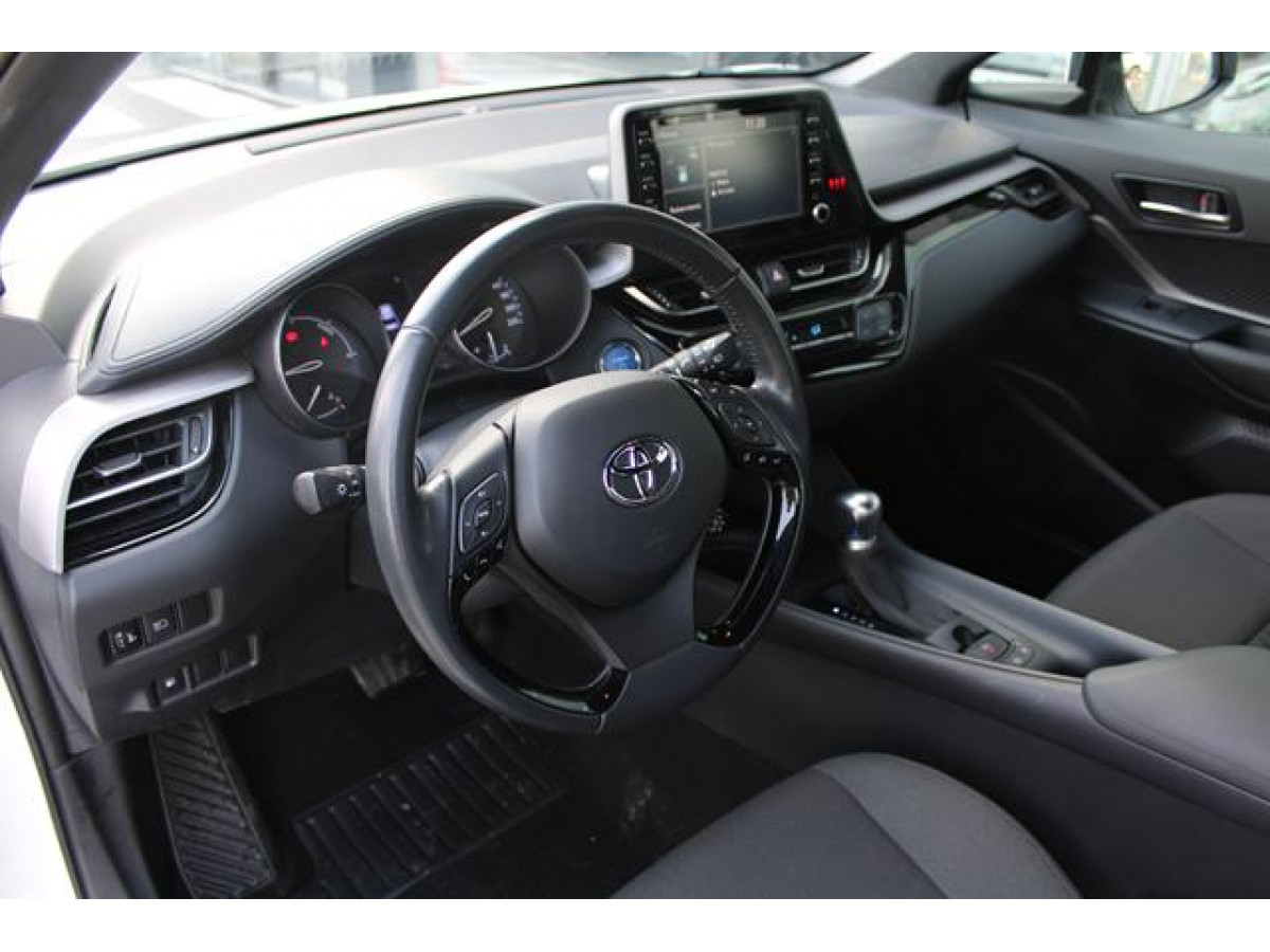 Toyota C-HR 1.8 HYBRID AUT 