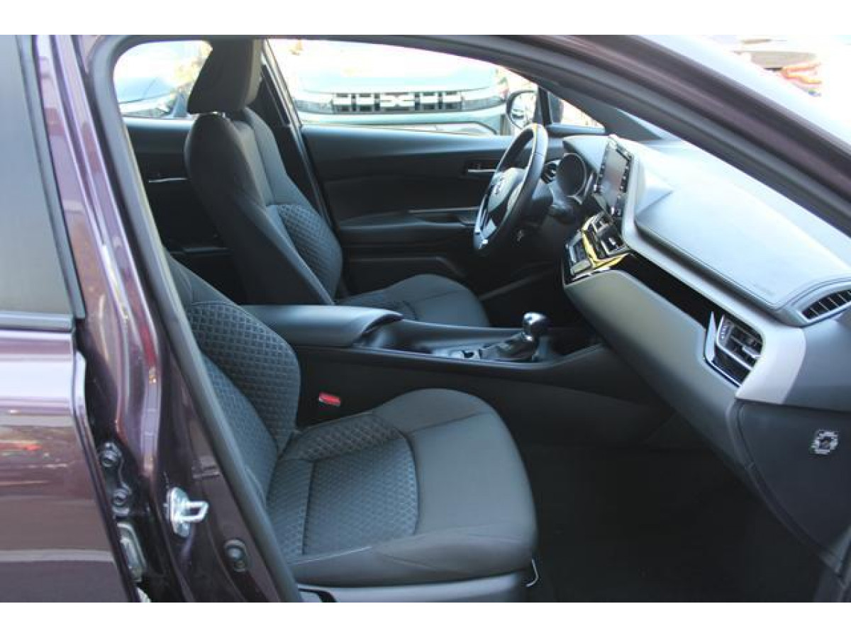 Toyota C-HR 1.8 HYBRID AUT 