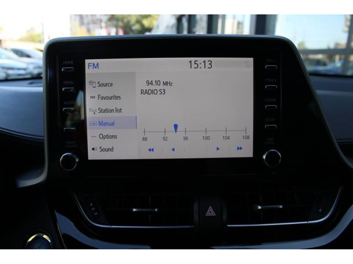 Toyota C-HR 1.8 HYBRID AUT 