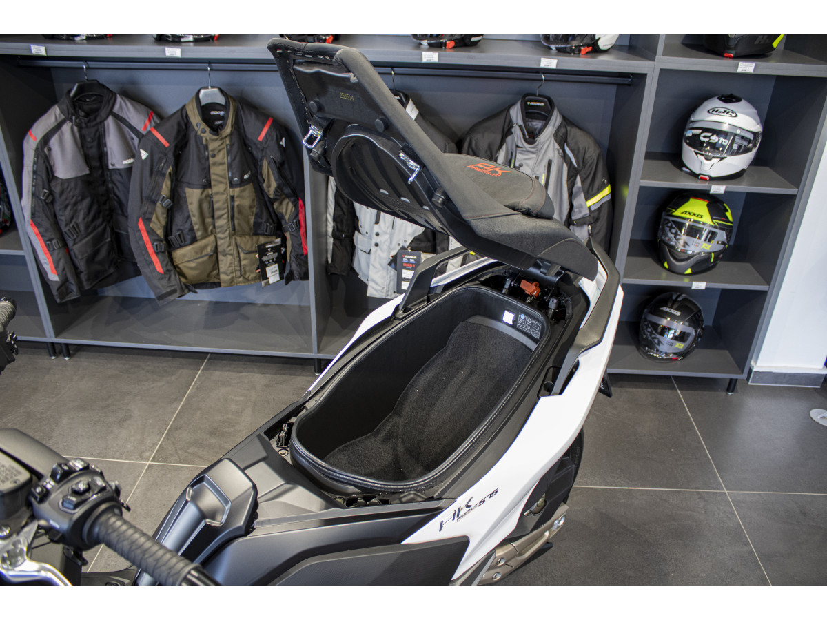 Kymco AK 575 PREMIUM 