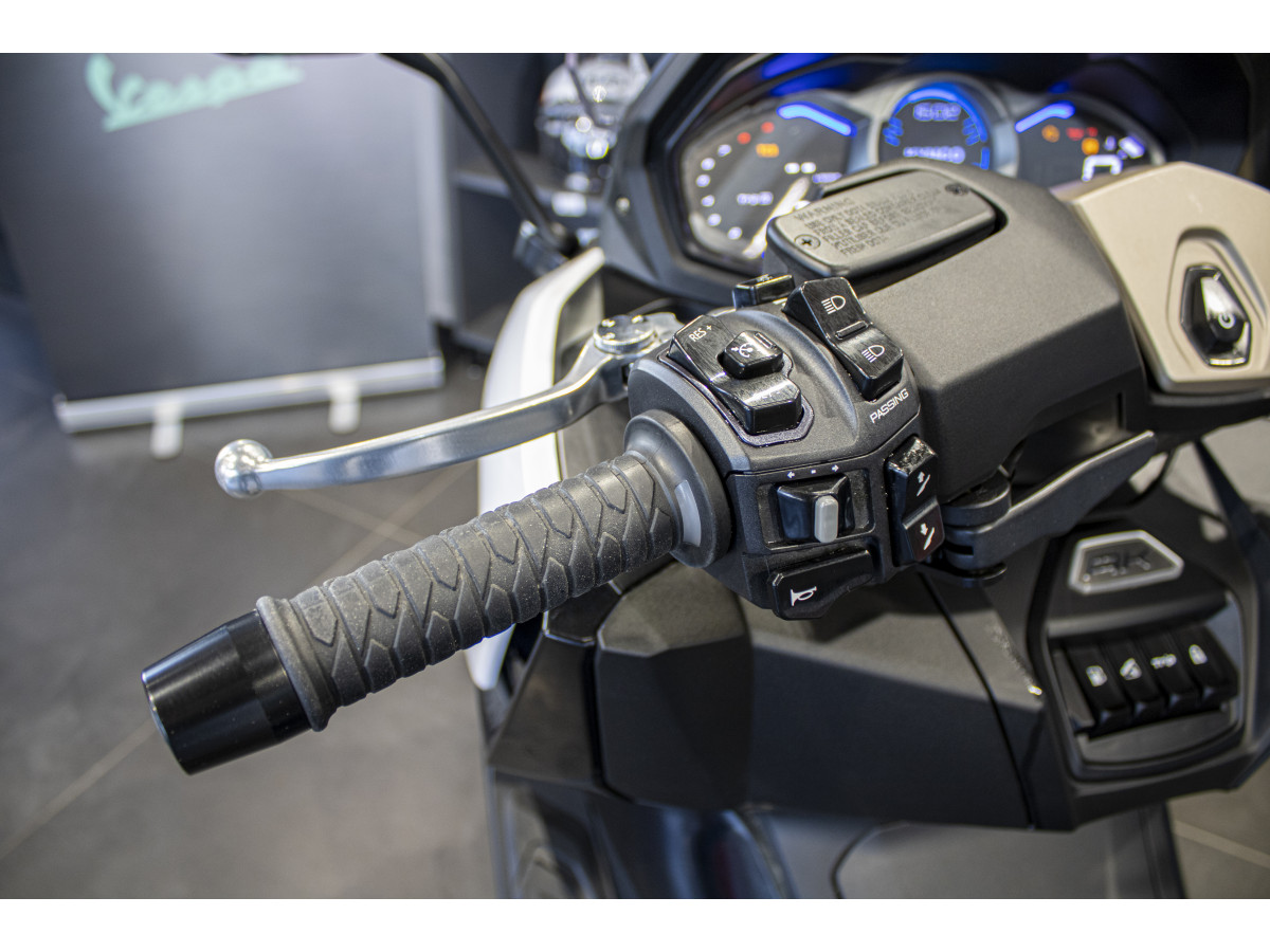 Kymco AK 575 PREMIUM 