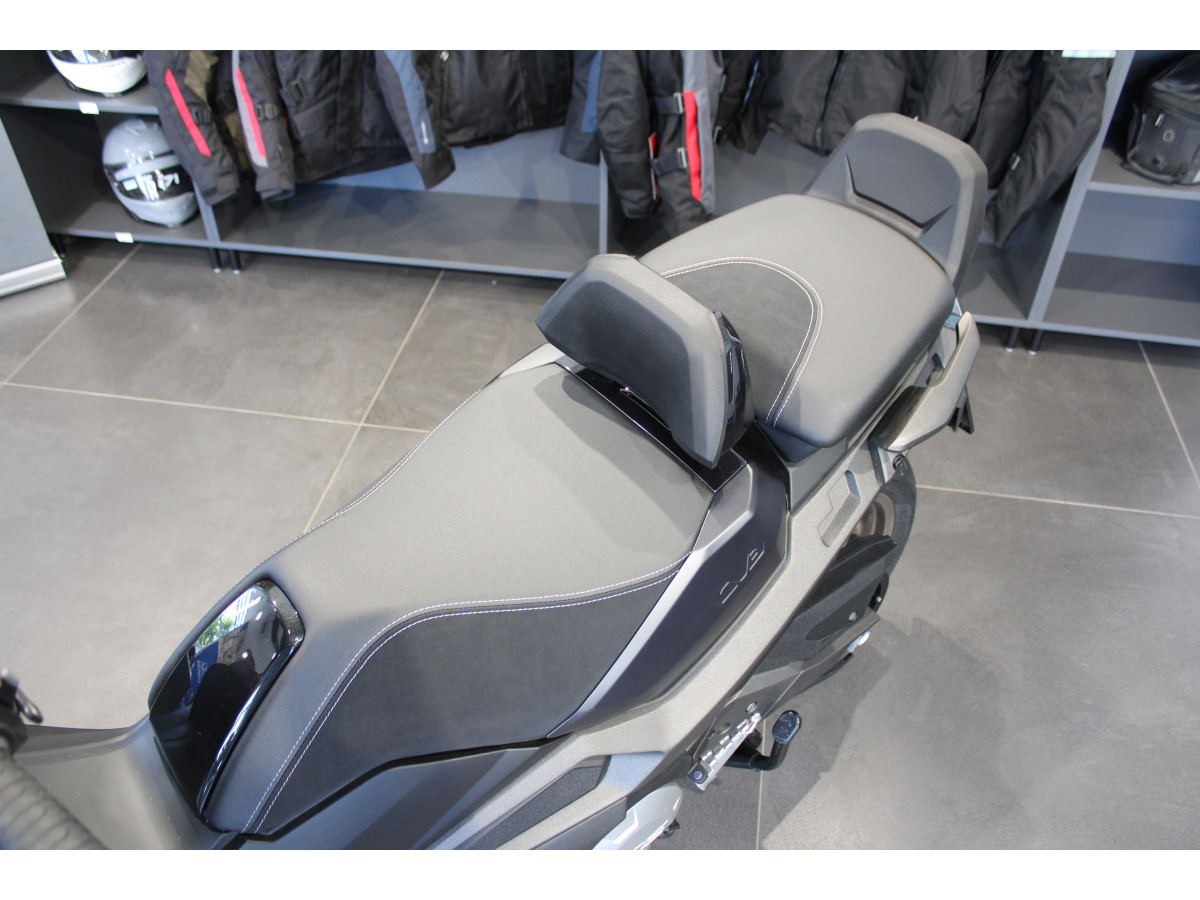 Kymco CV3 575 