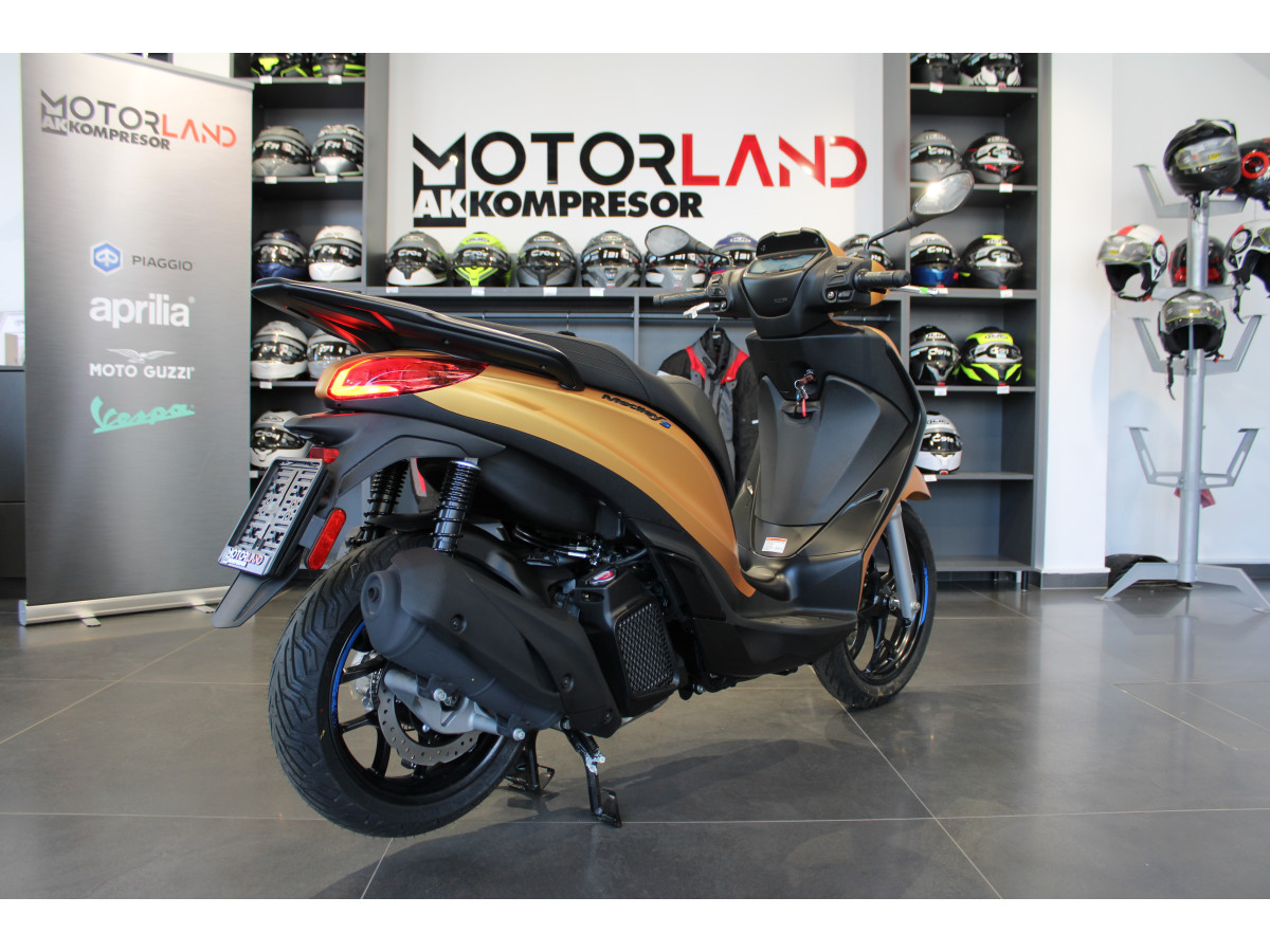 Piaggio Medley 125 Sport 