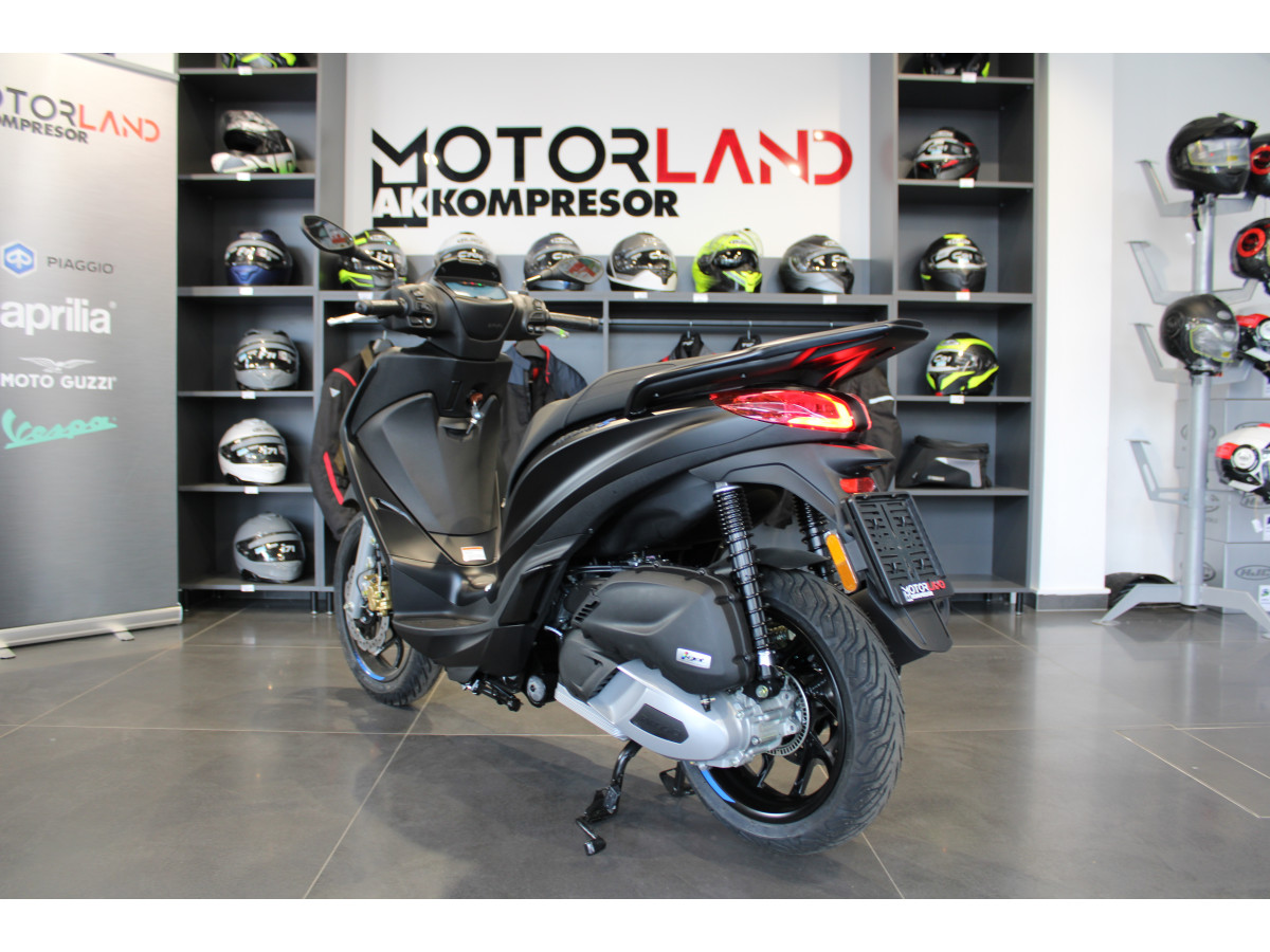 Piaggio Medley 200 Sport 