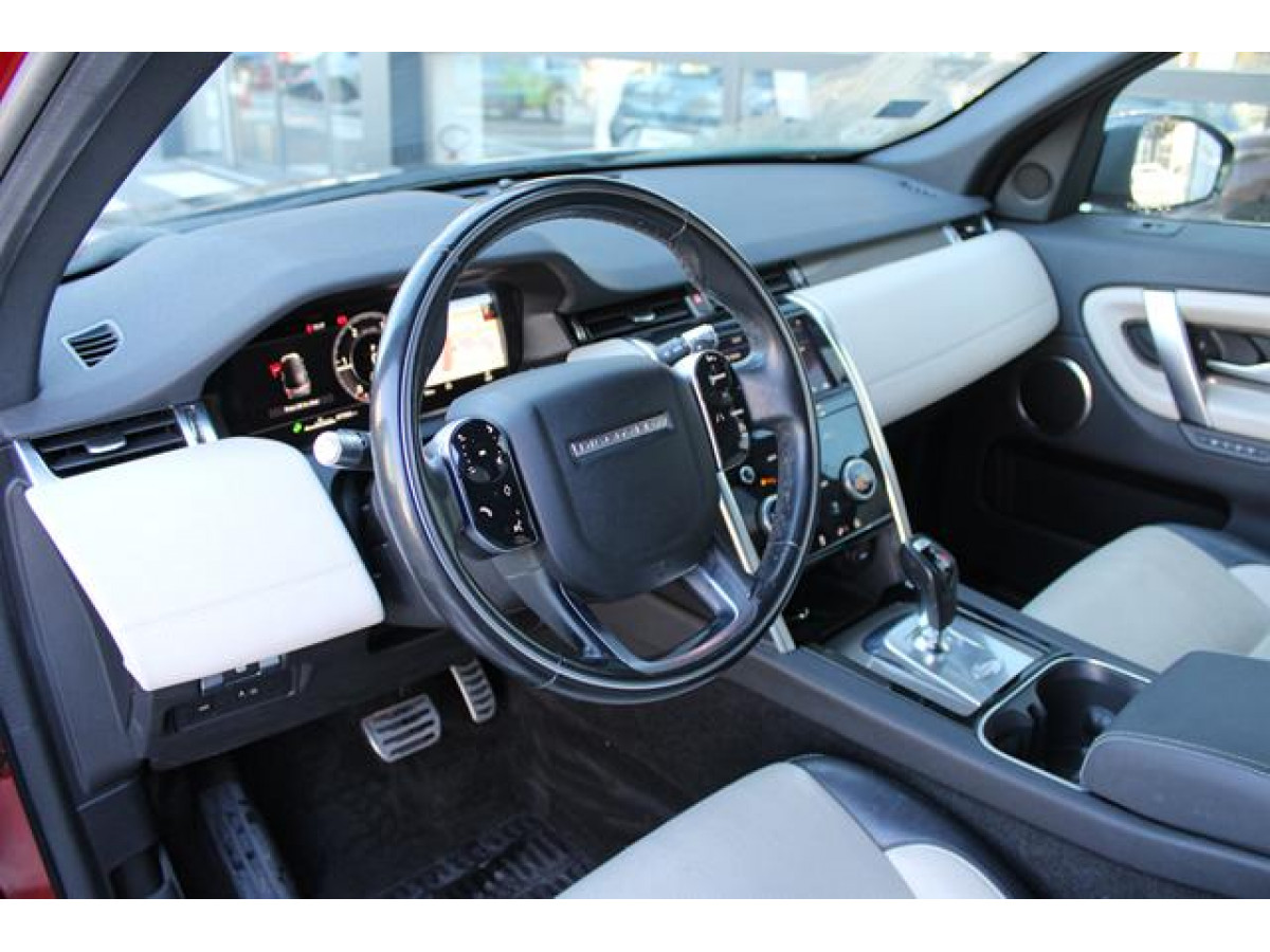 Land Rover Discovery Sport 2.0 R-DYNAMIC 4WD 