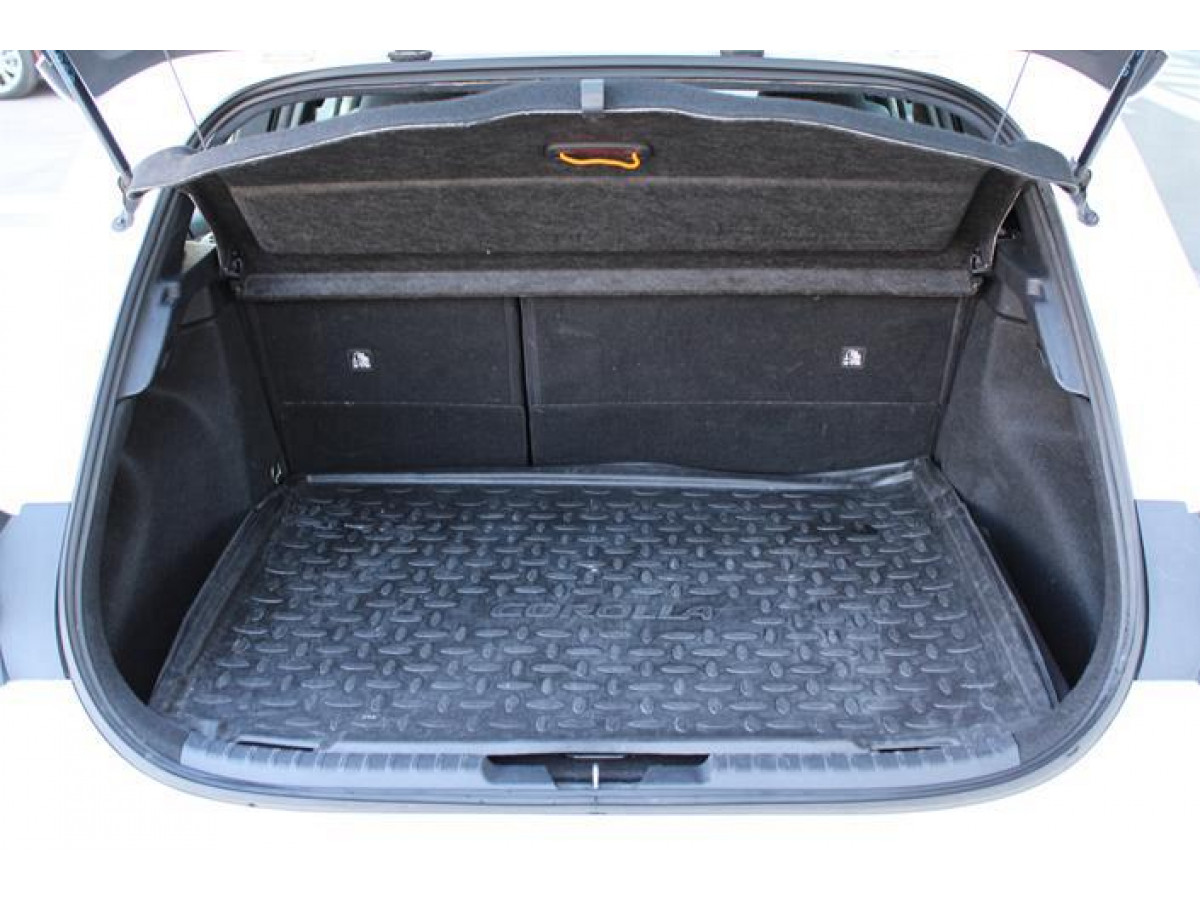 Toyota Corolla 1.2 Luna 