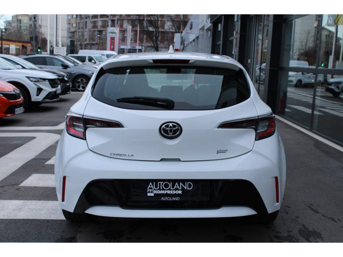 Toyota Corolla 1.2 Luna 
