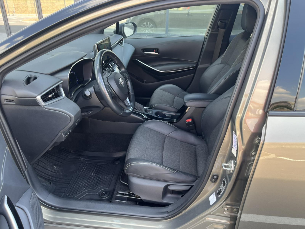 Toyota Corolla 1.8 Hyb. AUT 