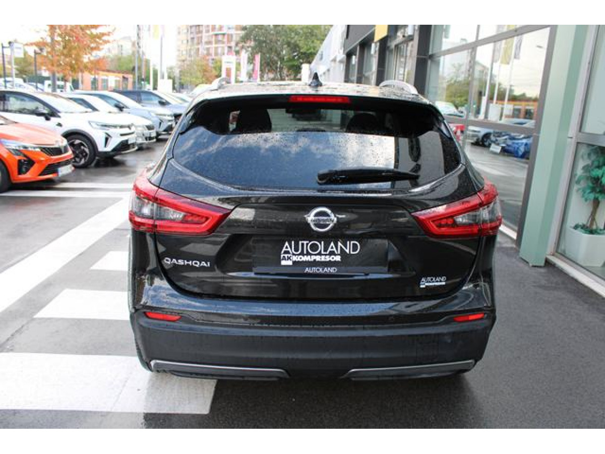 Nissan Qashqai 1.3 tCe CVT 