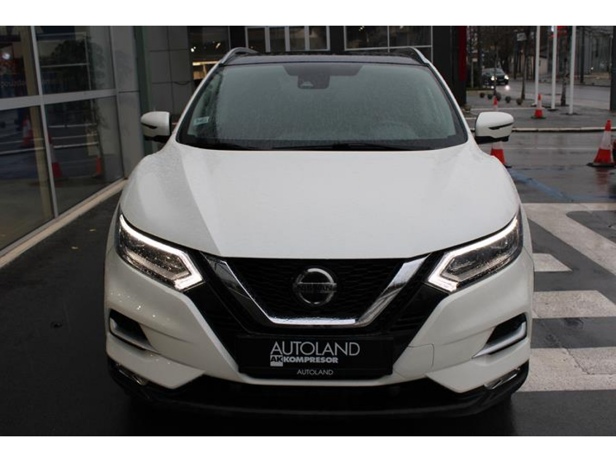 Nissan Qashqai 1.3 tCe 