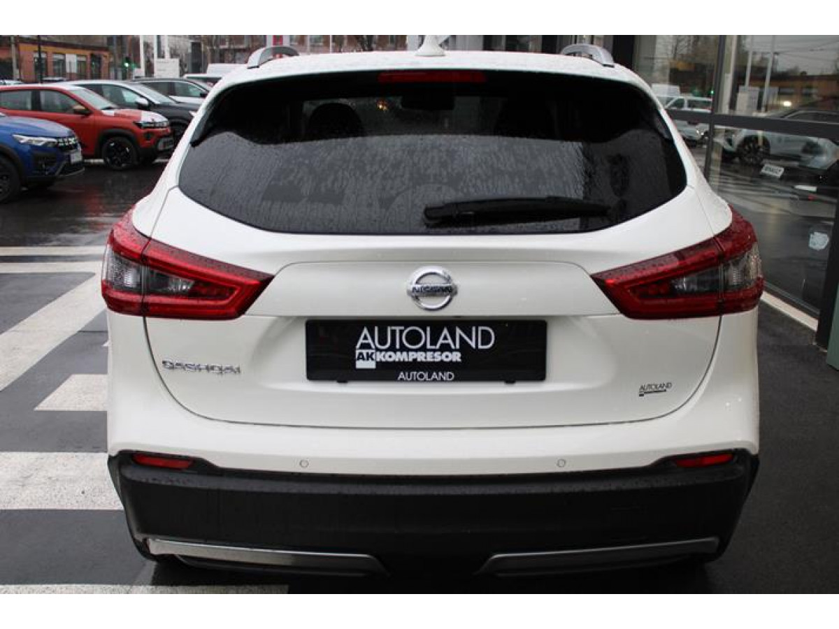 Nissan Qashqai 1.3 tCe 