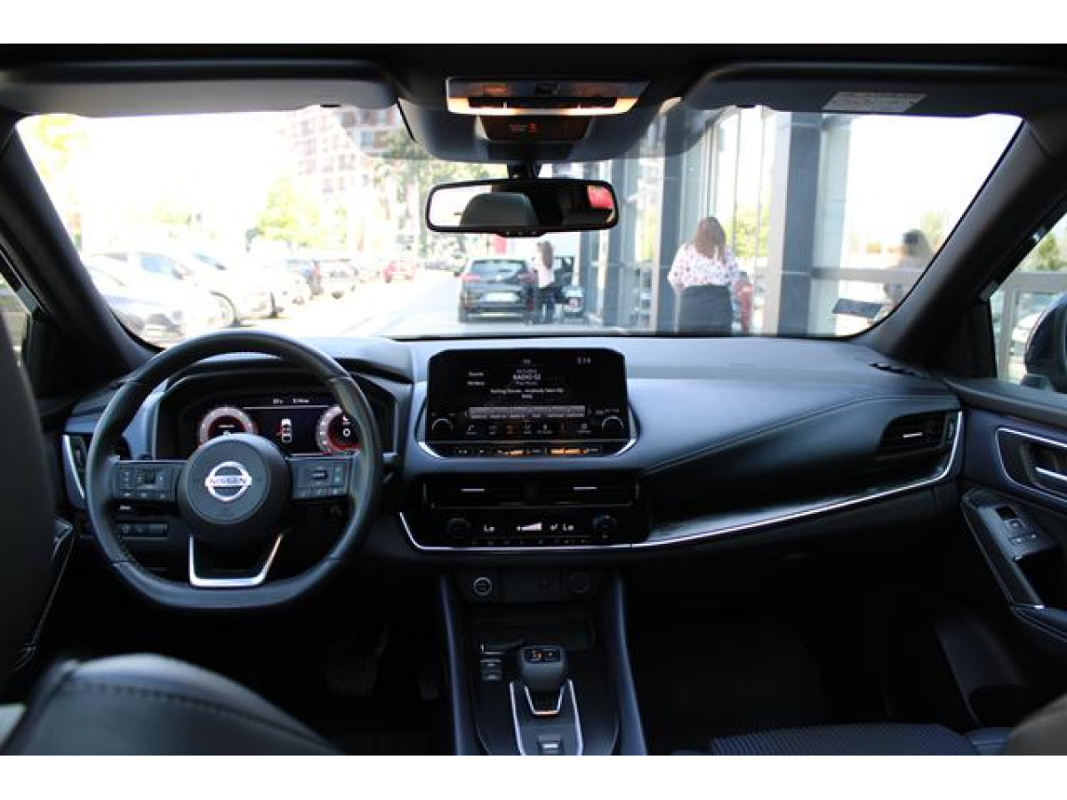 Nissan Qashqai 1.3 158 TEKNA CVT 