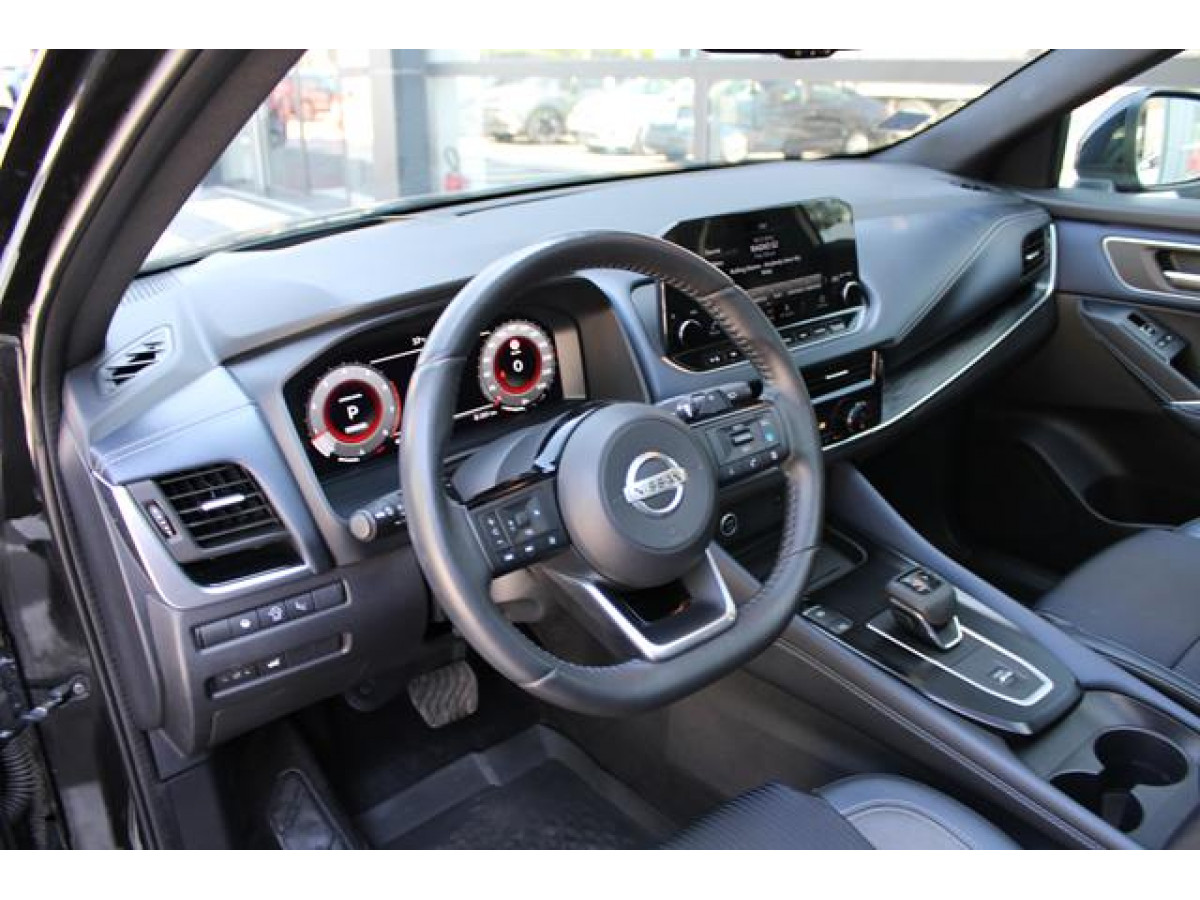 Nissan Qashqai 1.3 158 TEKNA CVT 