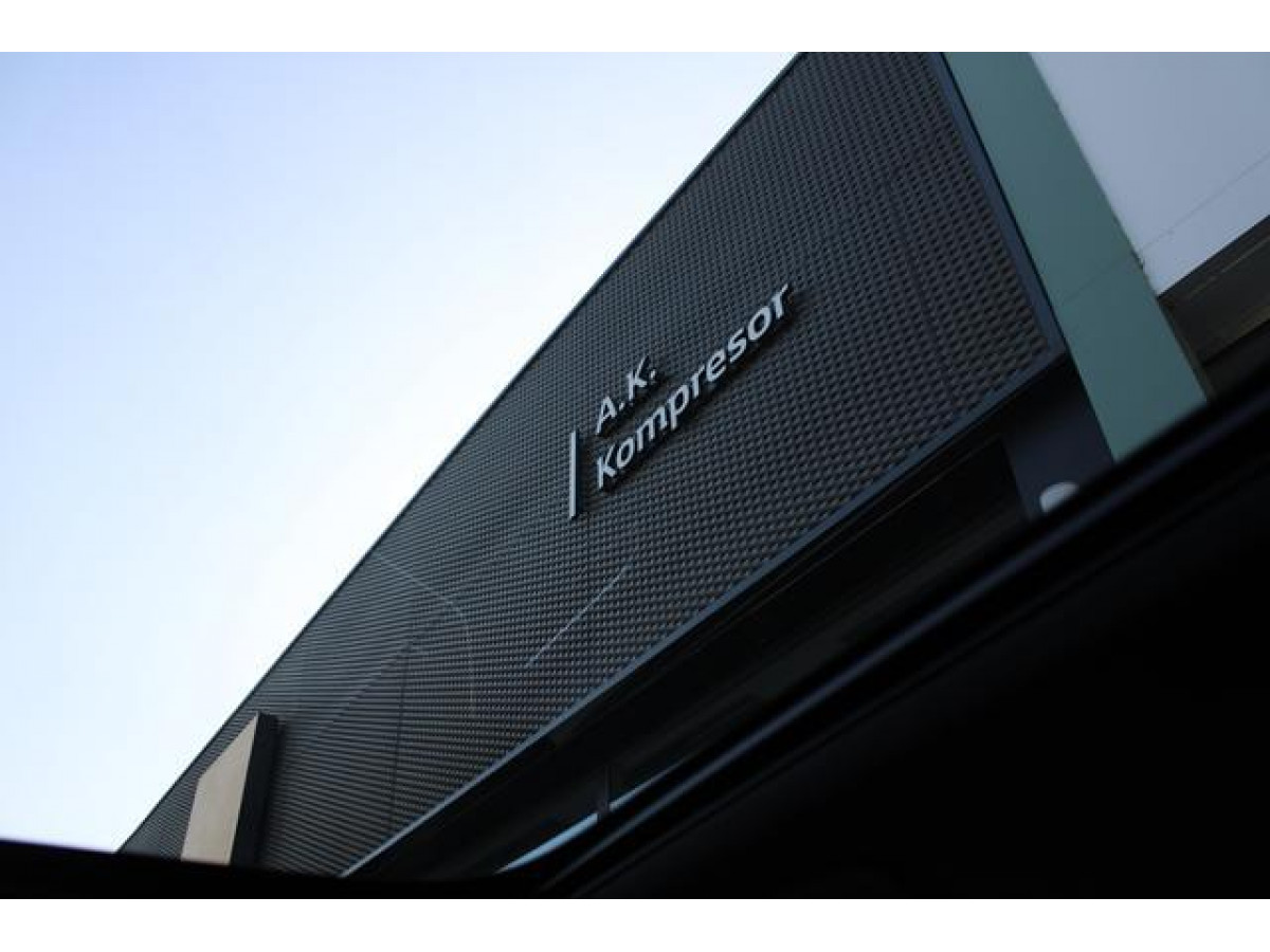 Nissan Qashqai 1.3 tCe HY.EDC TEKNA 