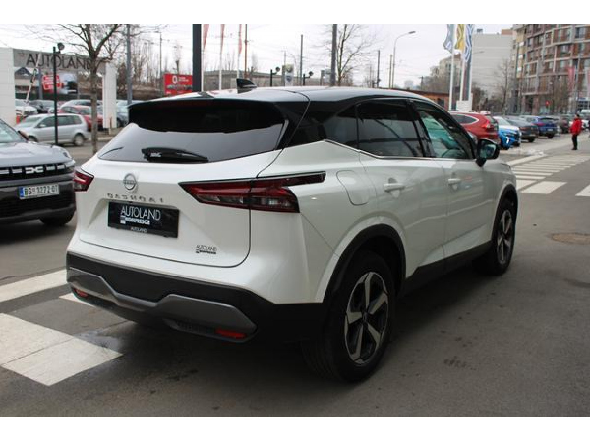 Nissan Qashqai 1.3 tCe HY. EDC 