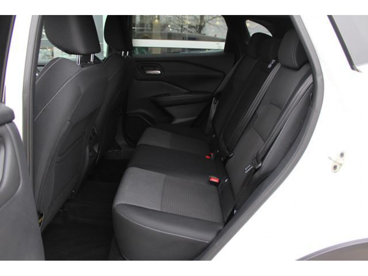 Nissan Qashqai 1.3 tCe HY. EDC 