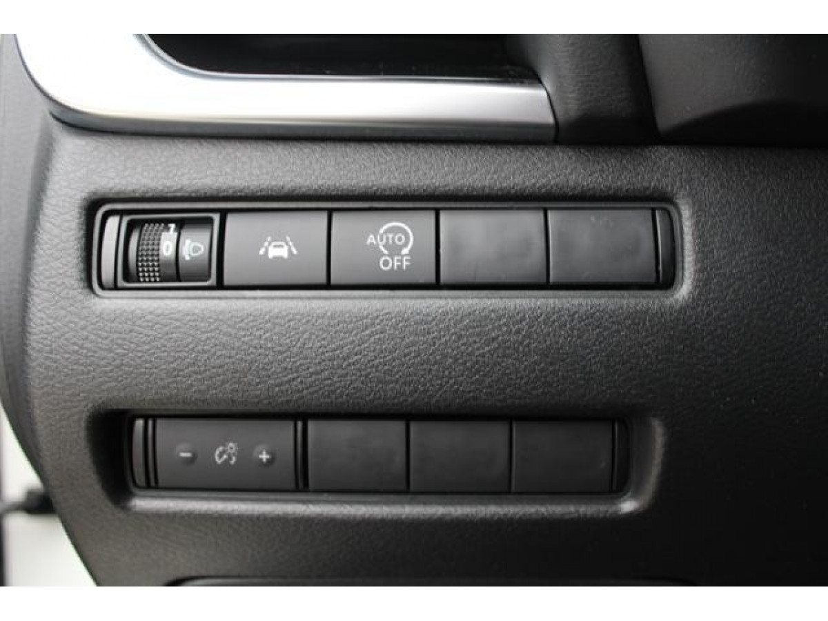 Nissan Qashqai 1.3 tCe HY. EDC 