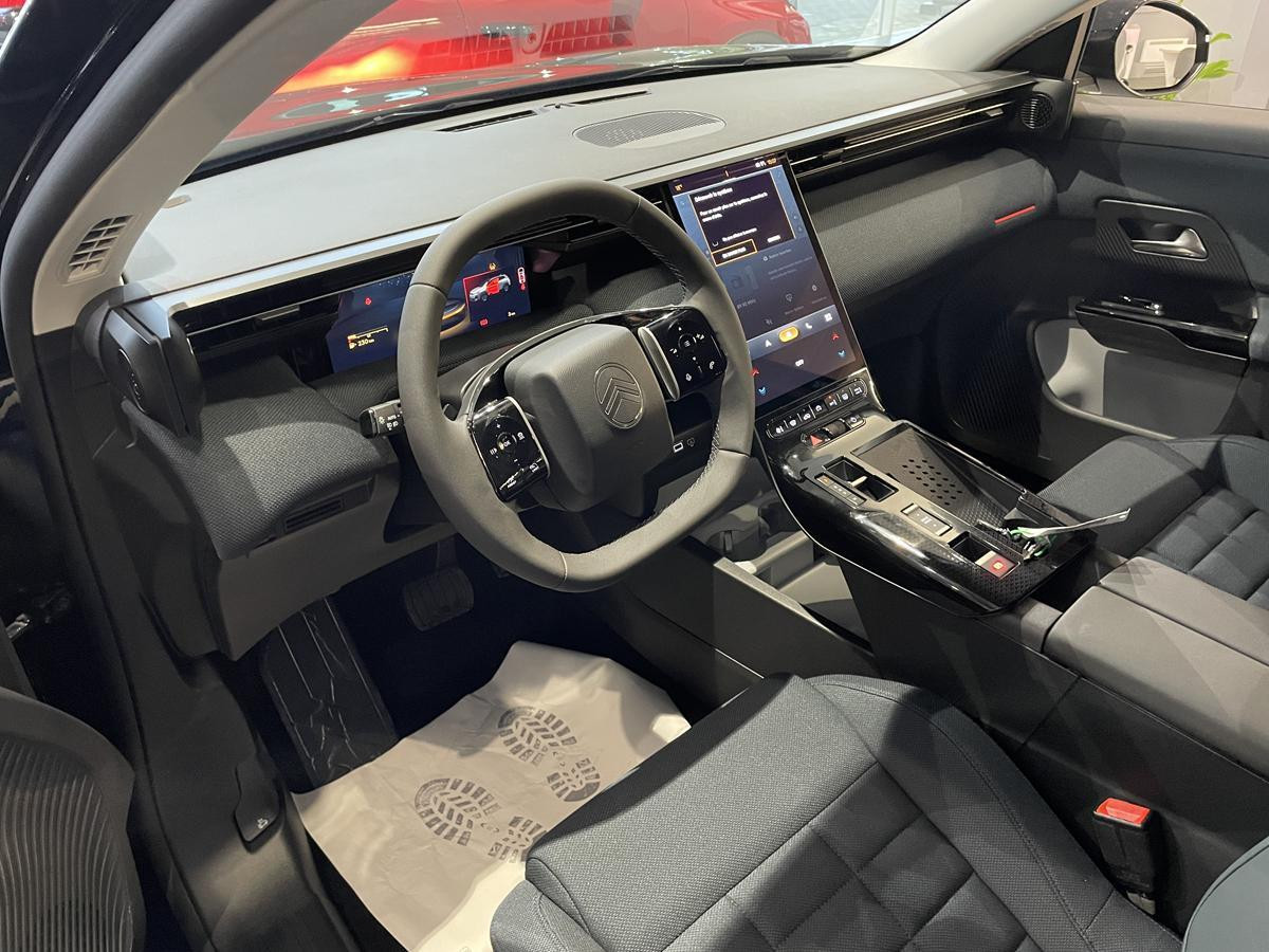 Citroen C5 Aircross PLUS 1.2L HYBRID 136ks eDCT6 