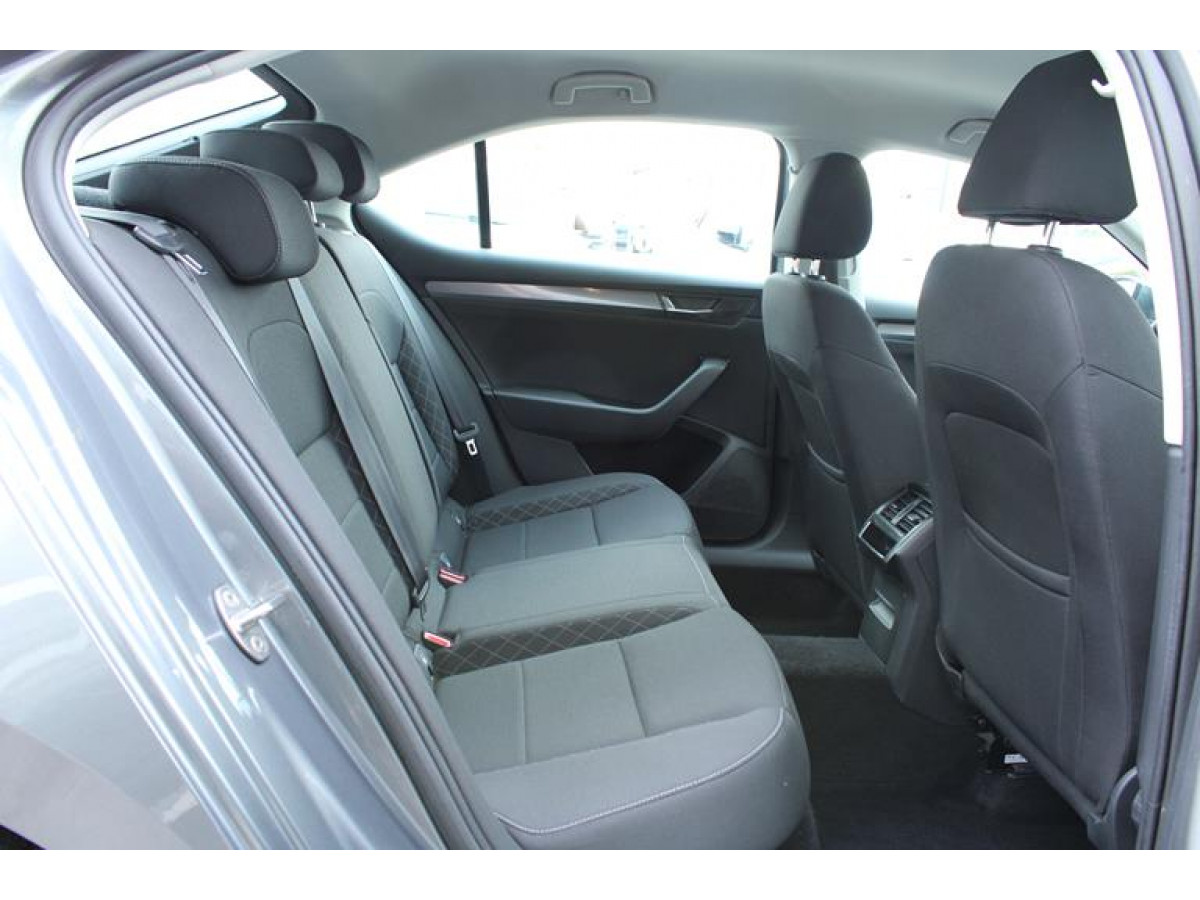 Škoda Superb 1.5 TSI Active AG 