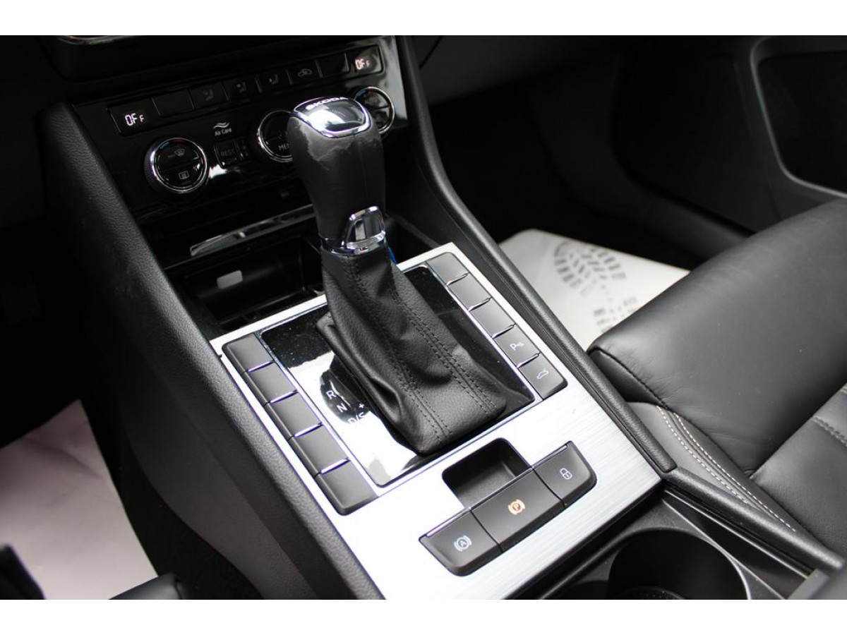 Škoda Superb 1.4 TSI AMBITION DSG 