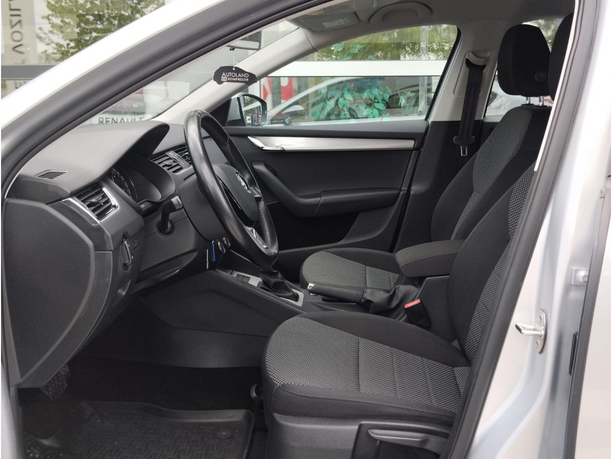 Škoda Octavia 1.6 TDI Ambiton DSG
