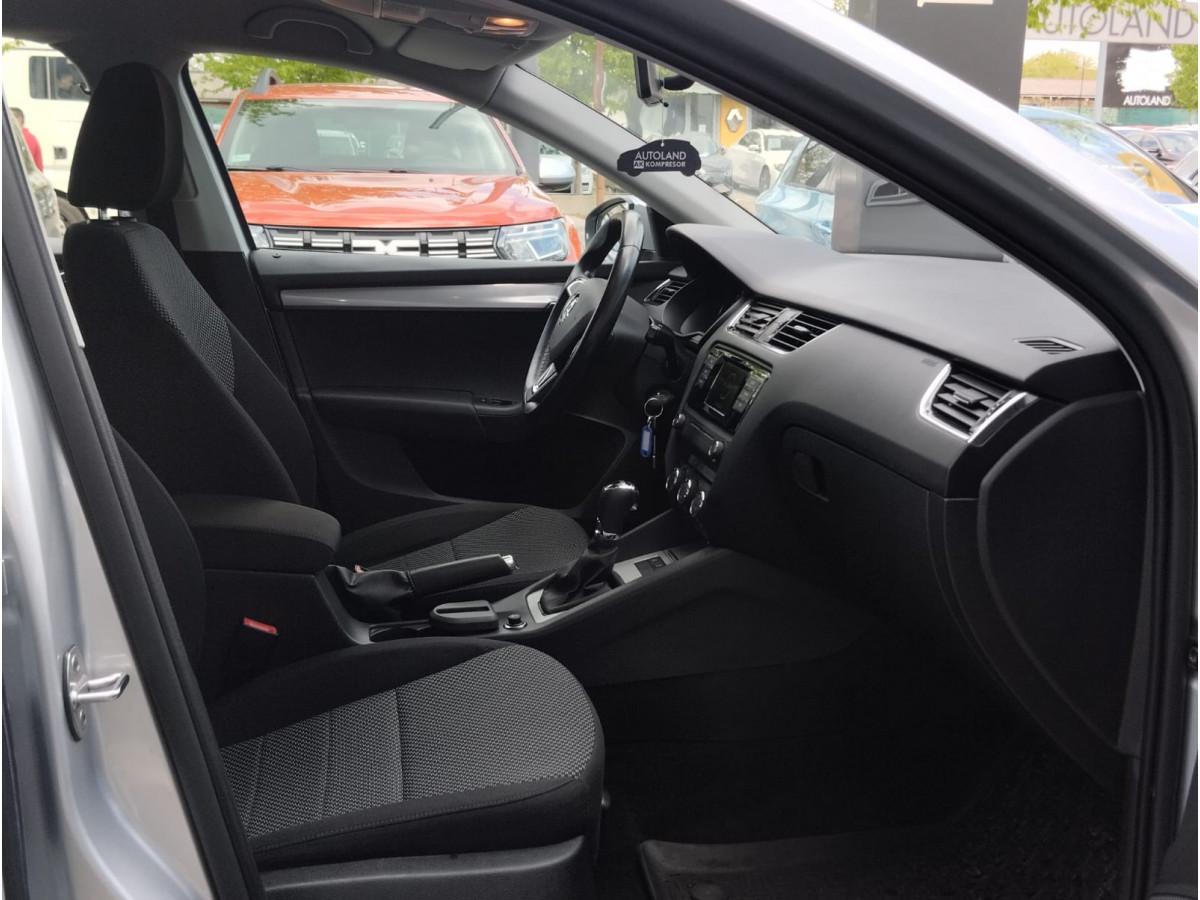 Škoda Octavia 1.6 TDI Ambiton DSG