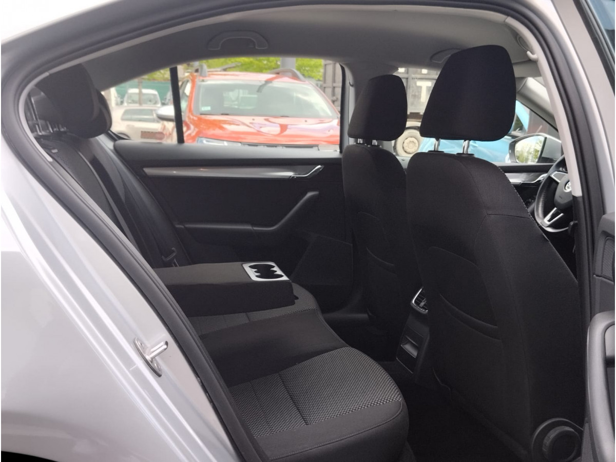 Škoda Octavia 1.6 TDI Ambiton DSG