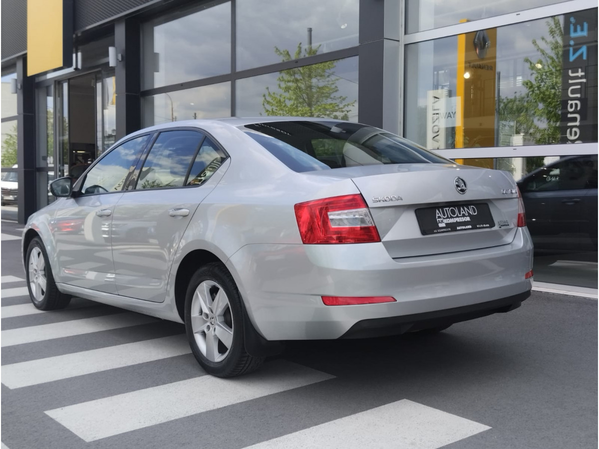 Škoda Octavia 1.6 TDI Ambiton DSG