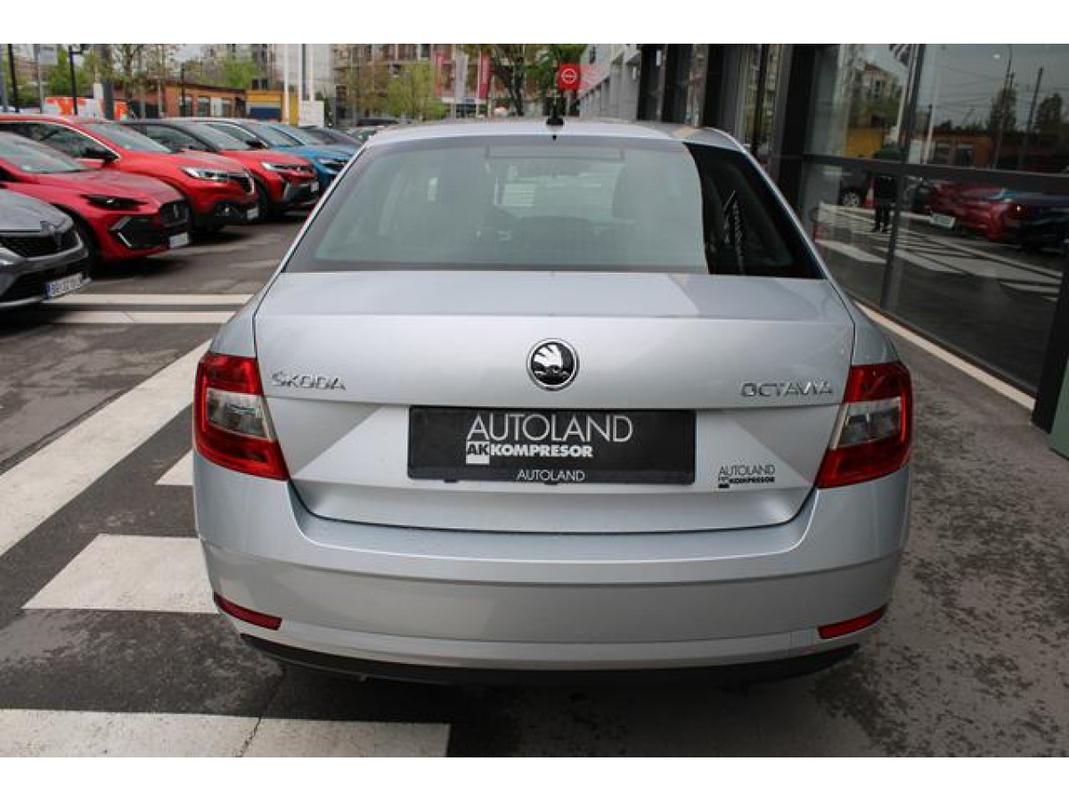Škoda Octavia 1.6 TDI AMBITION 