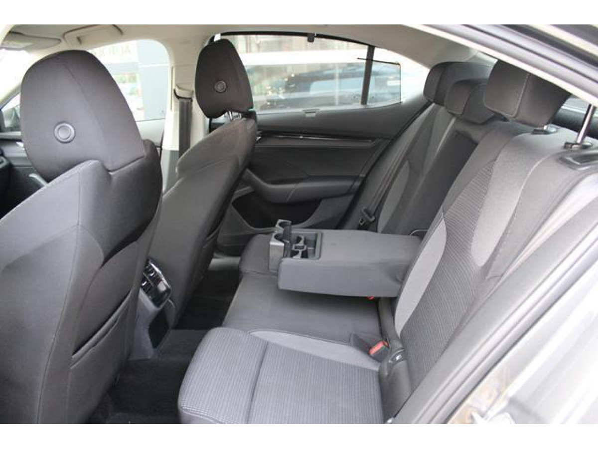 Škoda Octavia 2.0 TDI AMBITION DSG 