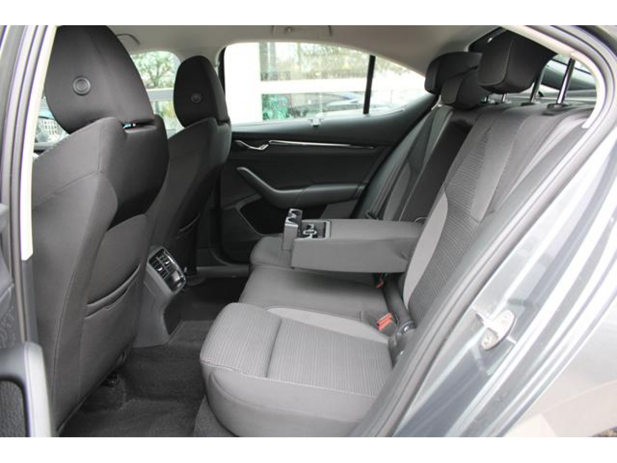 Škoda Octavia 2.0 TDI AMBITION DSG 