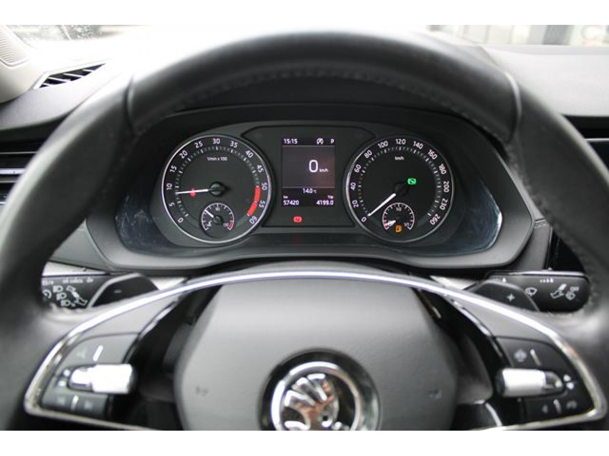 Škoda Octavia 2.0 TDI AMBITION DSG 