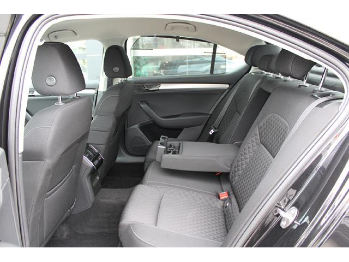 Škoda Superb 2.0 TDI AMBITION DSG 