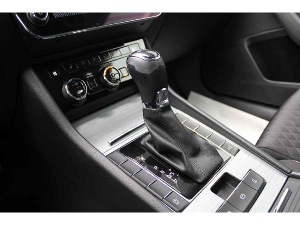 Škoda Superb 2.0 TDI Ambition DSG 