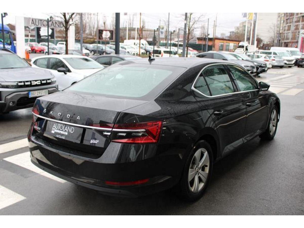 Škoda Superb 2.0 TDI Ambition DSG 