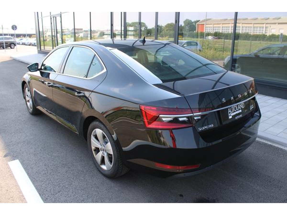 Škoda Superb 2.0 TDI Ambition DSG 