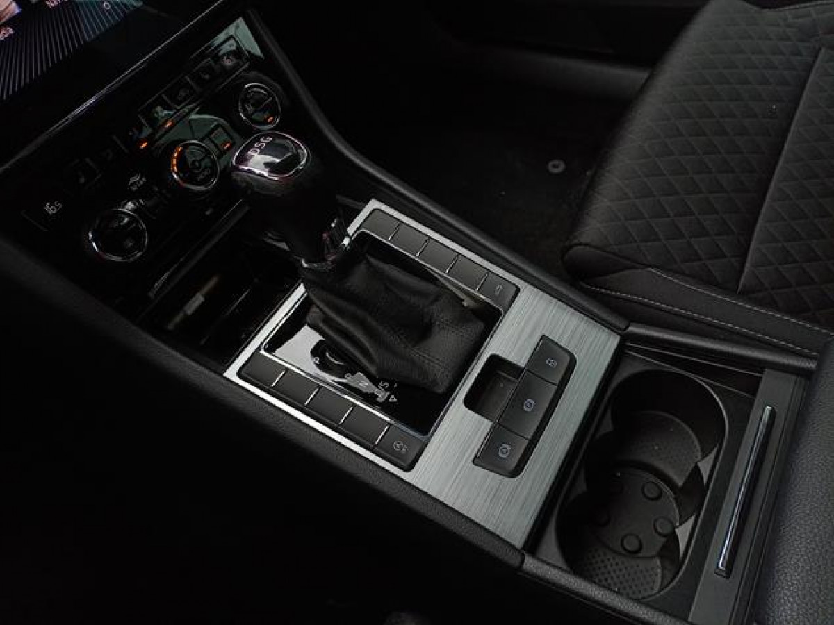 Škoda Superb 2.0 TDI Ambition DSG