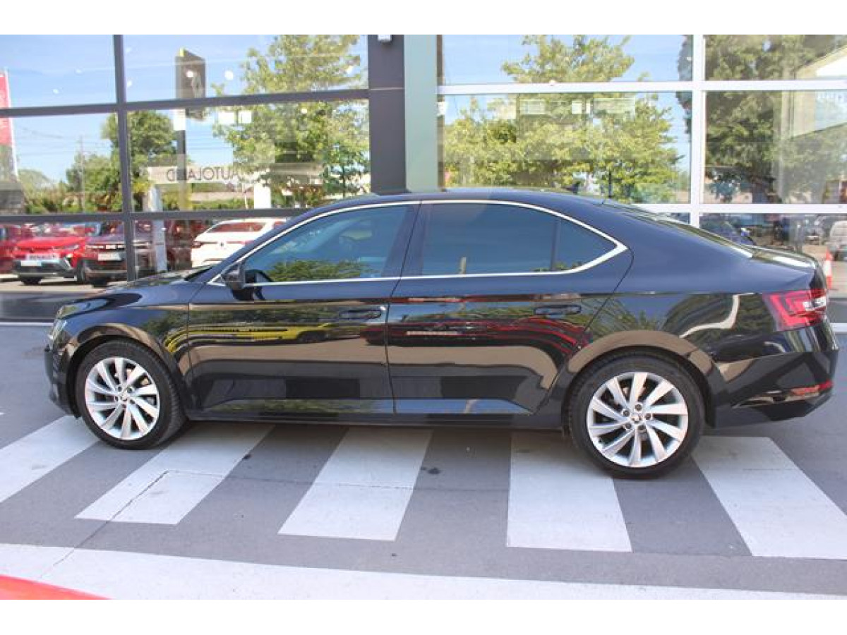 Škoda Superb 2.0 TDI STYLE DSG 