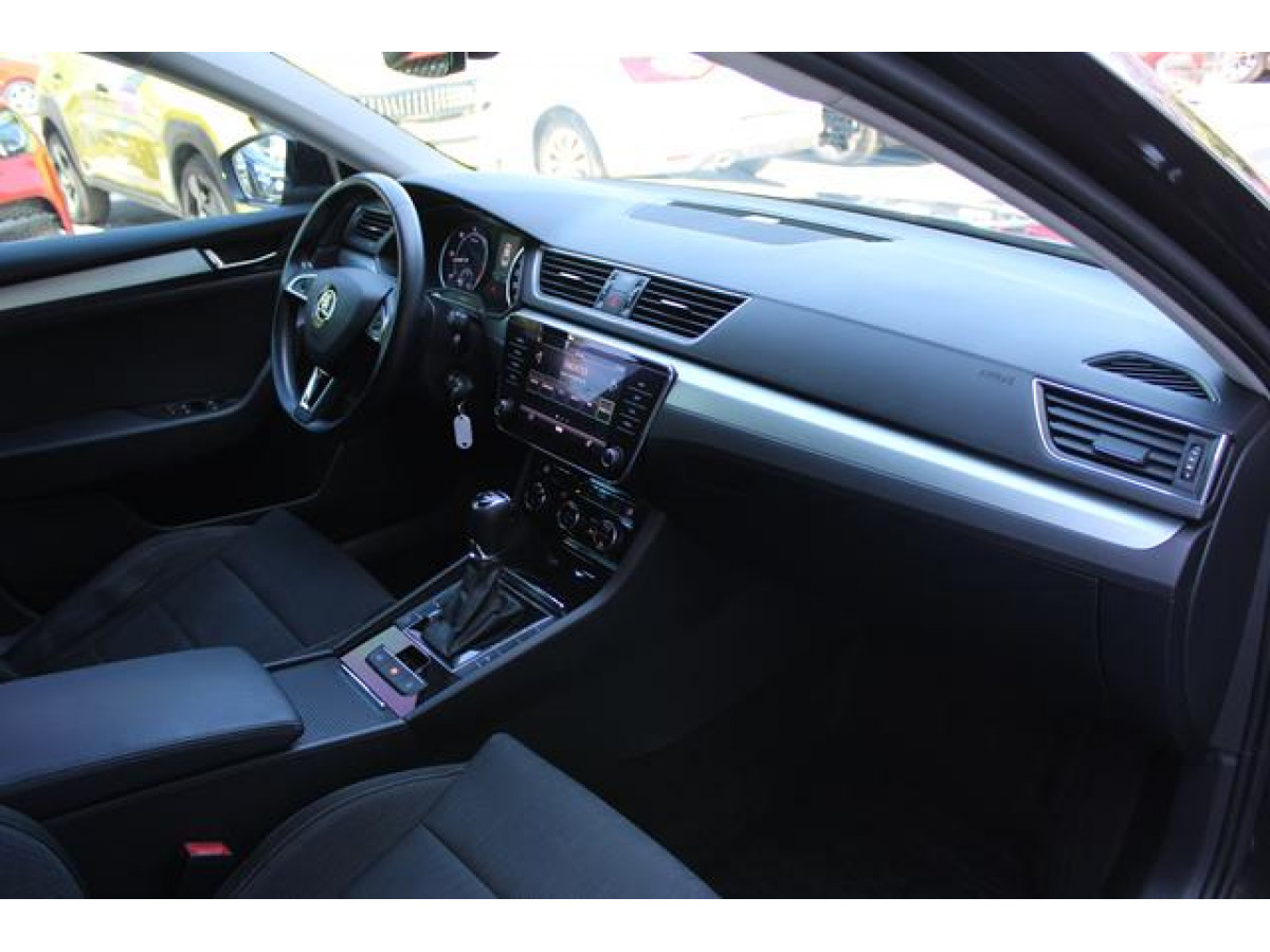 Škoda Superb 2.0 TDI STYLE DSG 