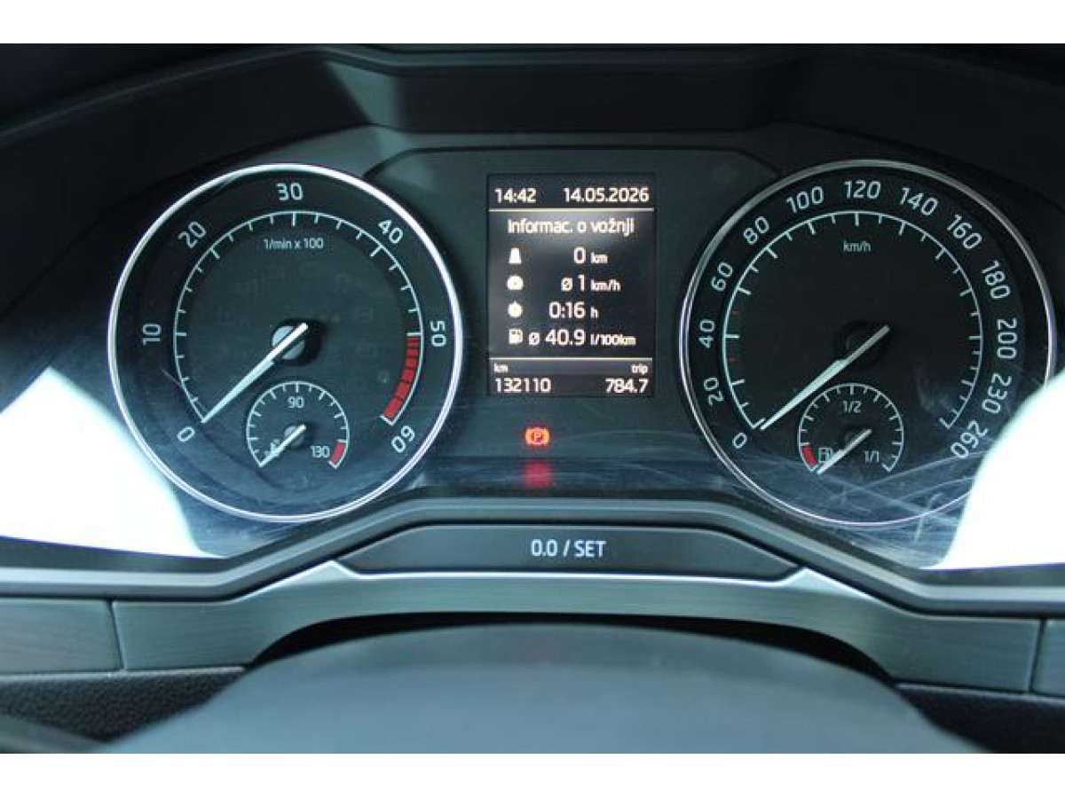 Škoda Superb 2.0 TDI STYLE DSG 