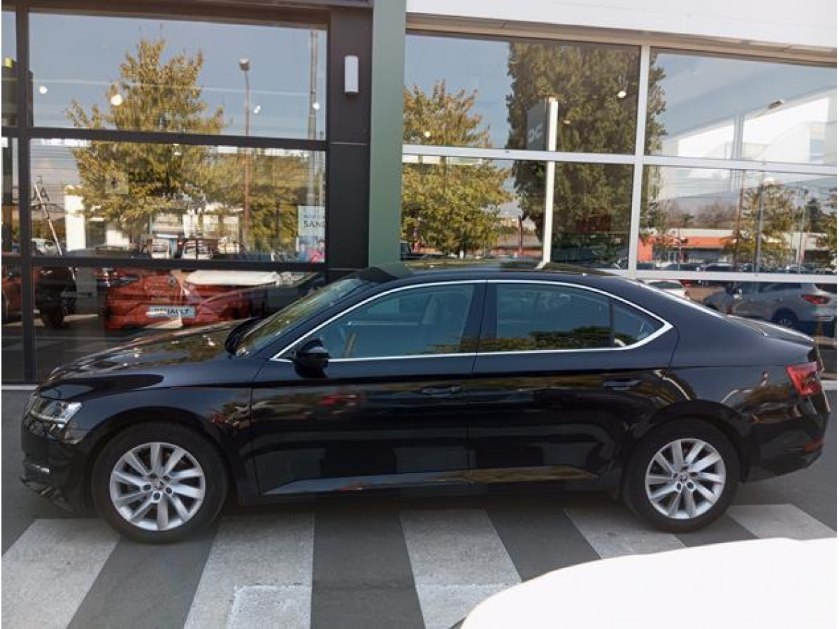 Škoda Superb 2.0 TDI Ambition DSG
